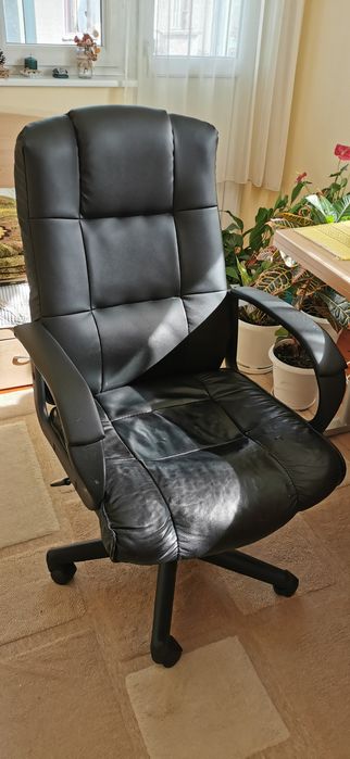 Кожен офис стол - черна кожа