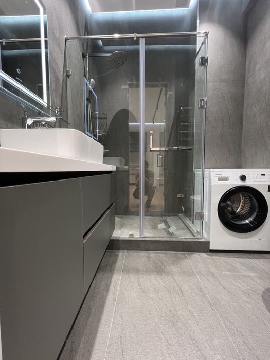 Продаётся Шыкарной Новостройка Парисиен 3/5/8 Hi-Tech Укомплектована.