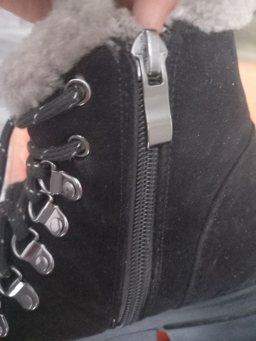 Продам Ботинки уги 37р