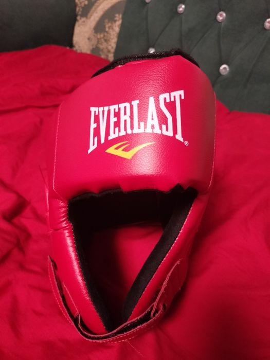 Боксерский шлем Everlast