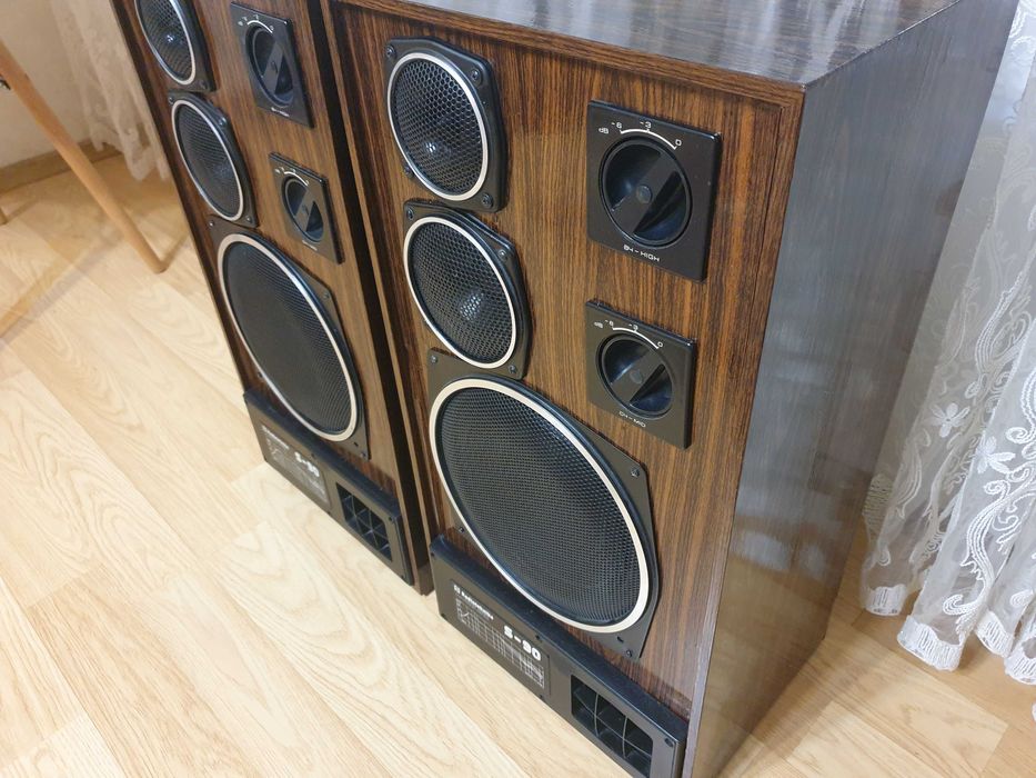 Отличные колонки S - 90.