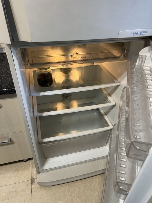 Холодильник Samsung