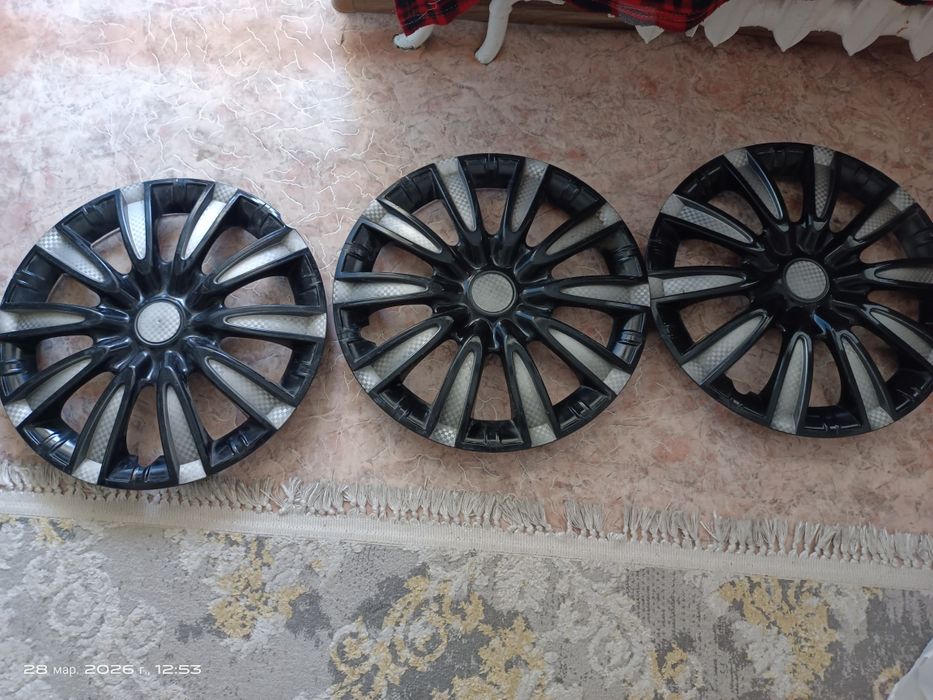 Колпаки на 15,три штуки