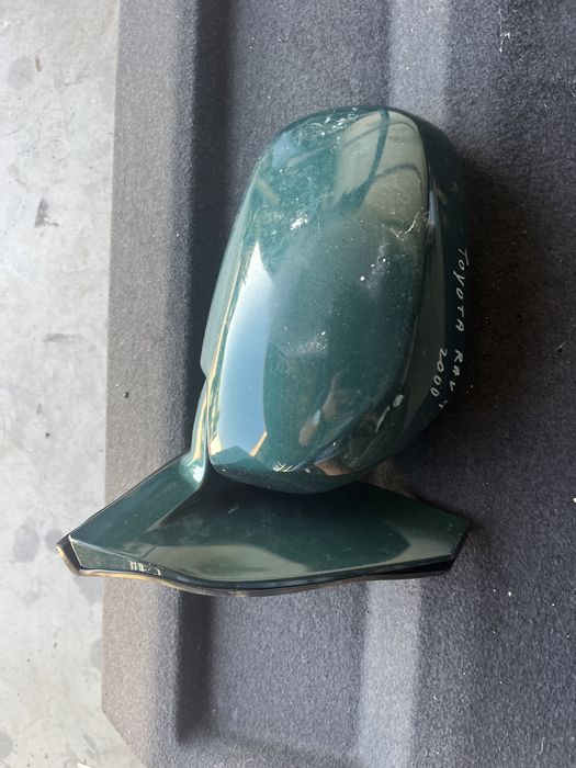 Огледало Toyota Rav 4 2000г