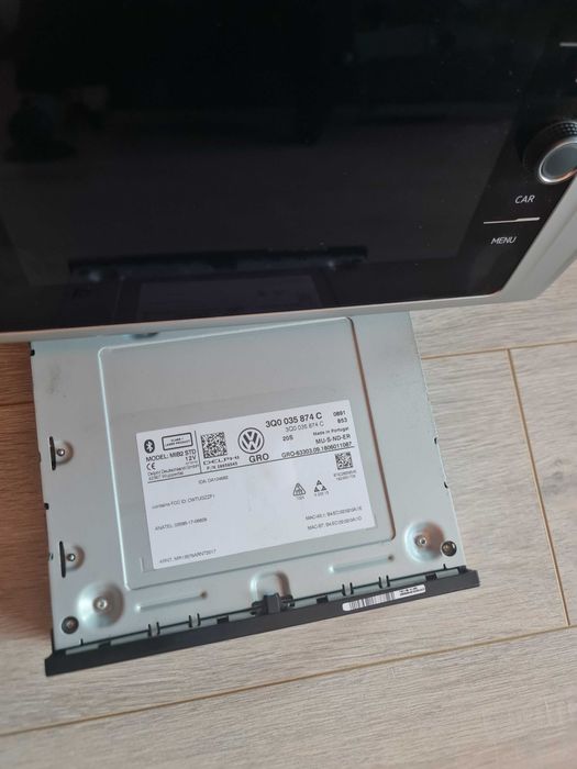 Navigatie Display + unitate media + rama MIB 2 Volkswagen passat b8