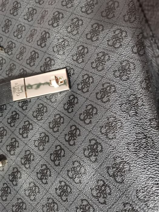 Geanta, poșetă Guess