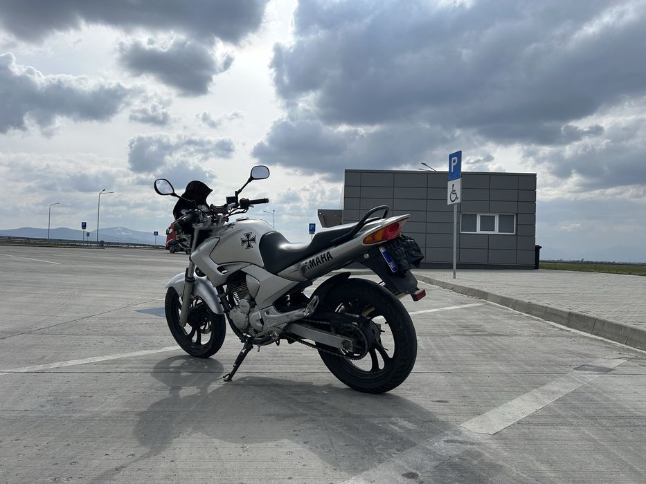 Vand YAMAHA YBR250 2010