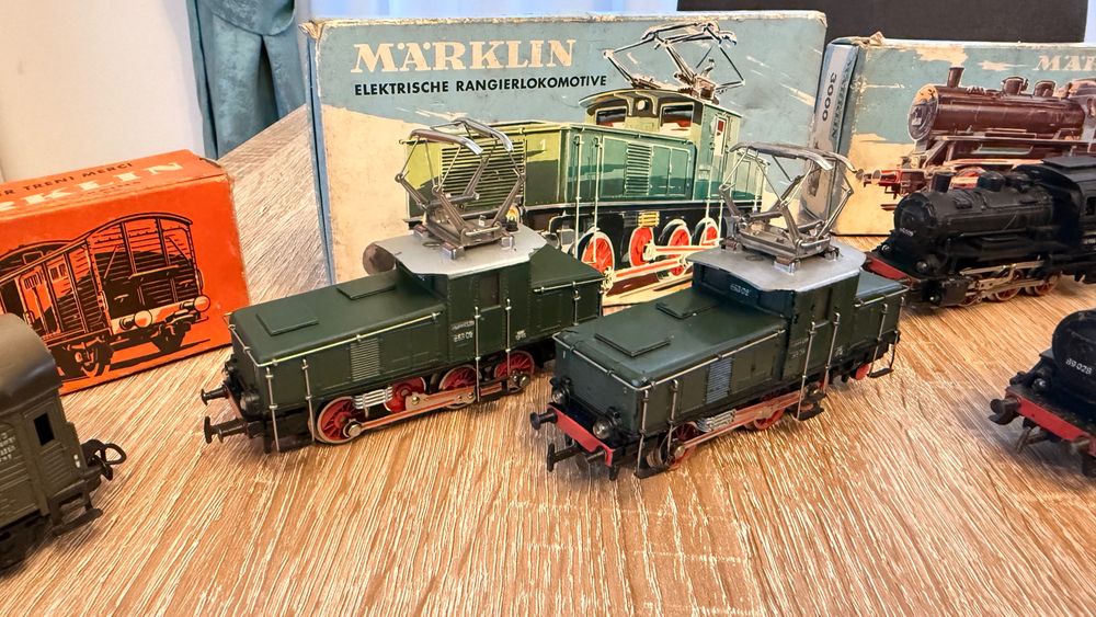 Lot Marklin 6x locomotive 12x vagoane 2x bariere 3001 CM800 89005 8902