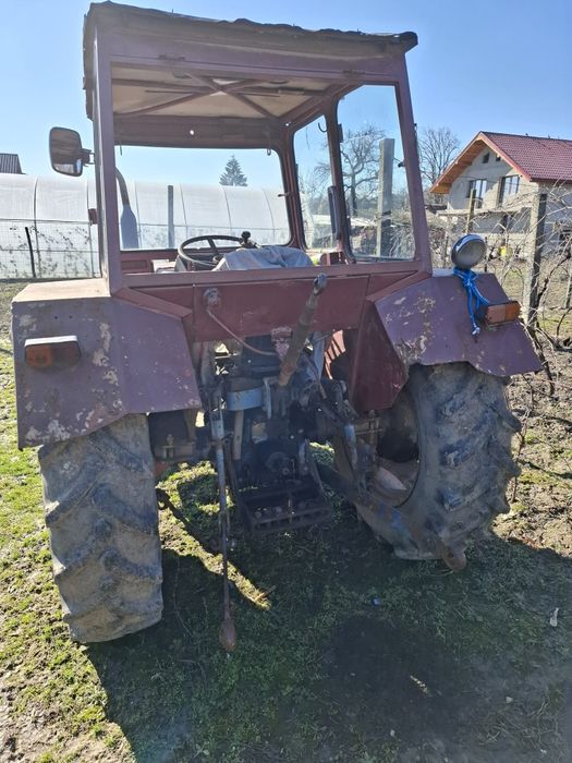 Vând tractor u445