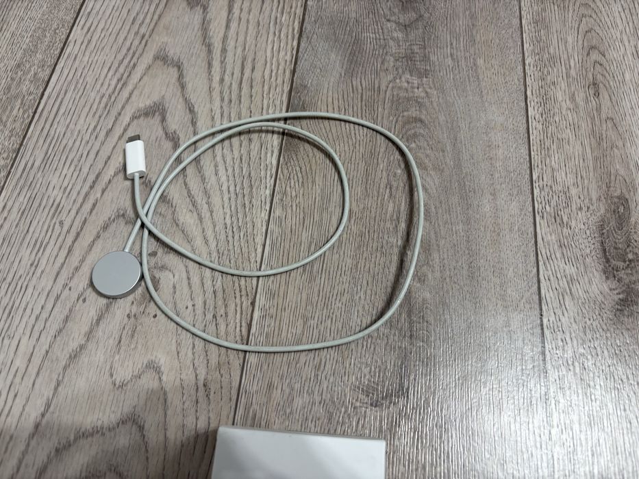 Продам apple watch 8