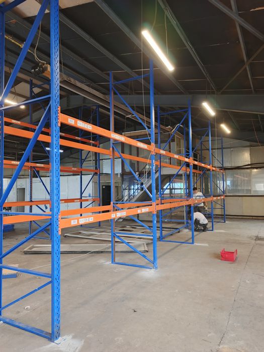 Rafturi metalice industriale second-hand pentru Paleti