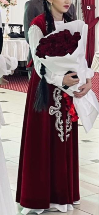 Плаьтя узату той