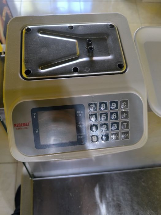 Продам весы в отличном состояний