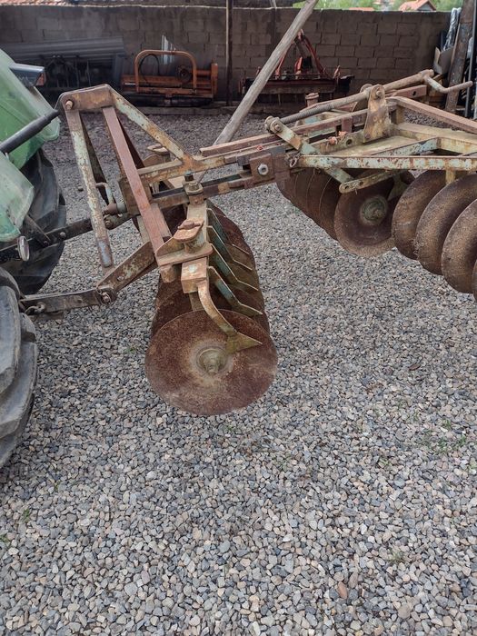 Vând disc purtat în tirant