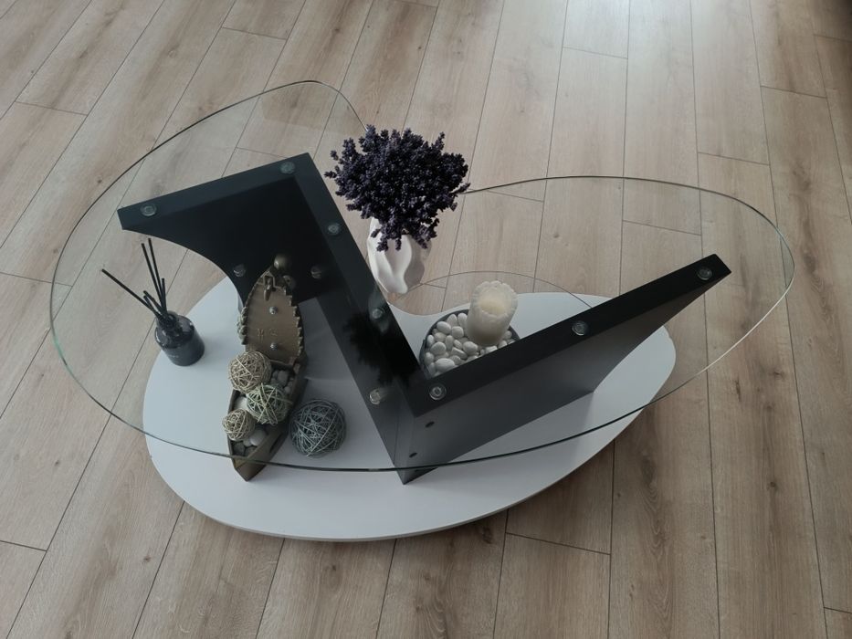 Masuta cafea - se vinde fara decoratiuni