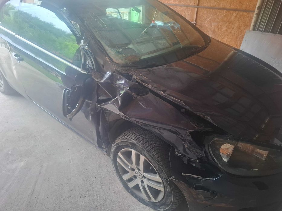 Golf 6 cabrio coupe avariat