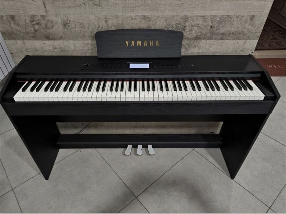 Электронное пианино. Цифровое фортепиано. Pianino Yamaha