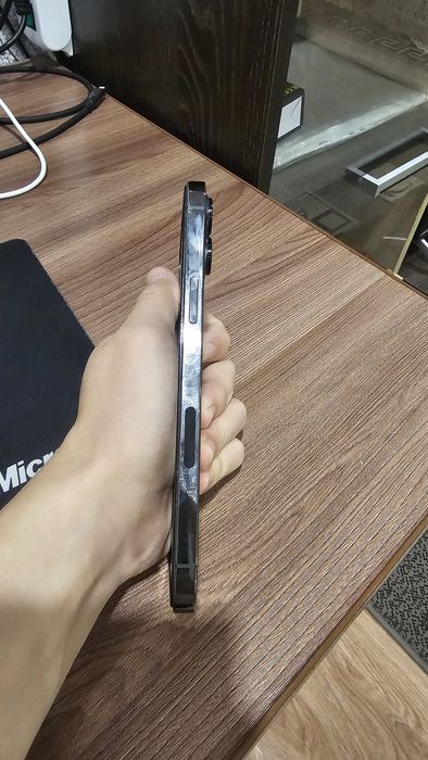 Iphone 12 pro max в хорошем состоянии