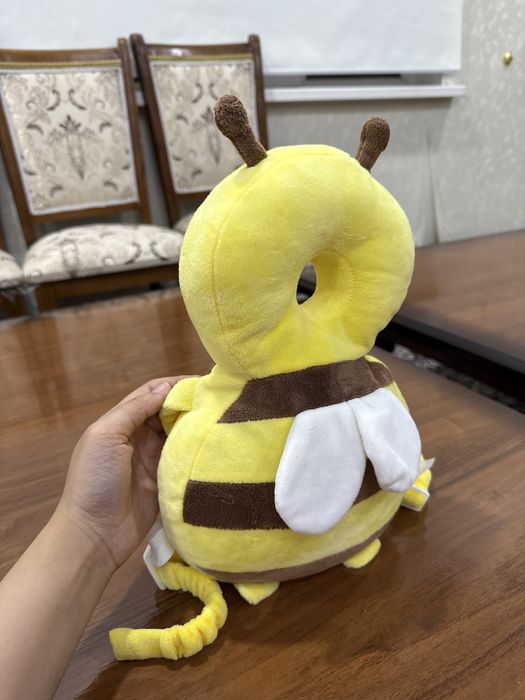 Противоударная подушка желтый