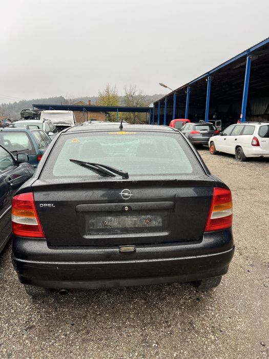 Опел Астра 1.6 бензин