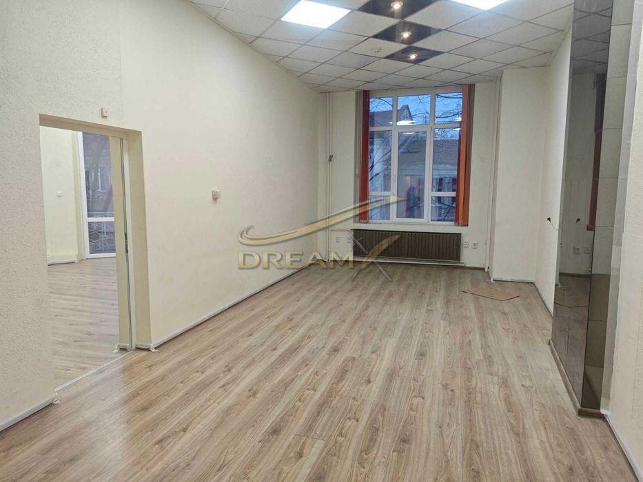 Офис под наем в Центъра на гр. Пловдив! 7186347
