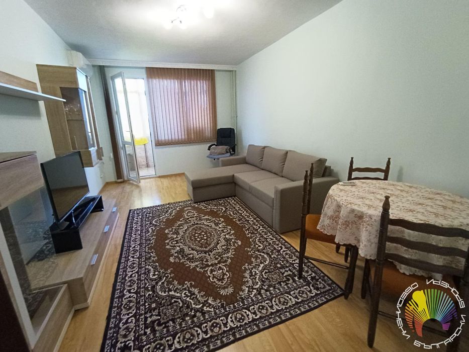 Дава се под наем Двустаен апартамент в Бургас, Славейков - 65 кв.м за 306 € - Снимка #2