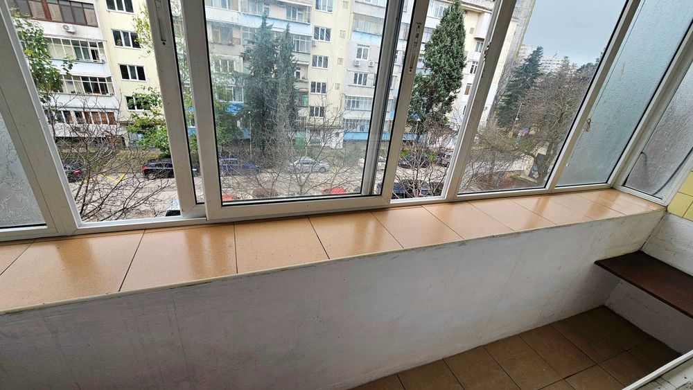 Самостоятелен 2-стаен в кв. Чайка – Дългосрочно (Необзаведен)