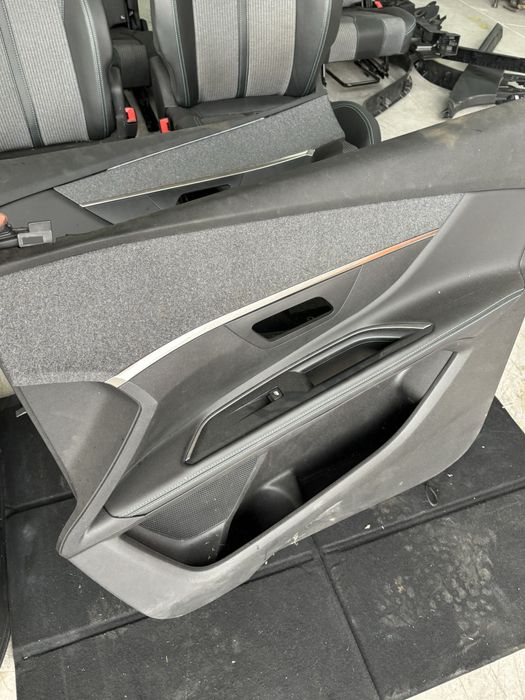 седалки/салон за Пежо/peugeot 5008