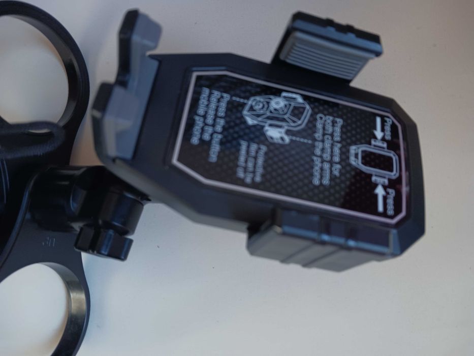 Стойка за GSM , чаши и таблет пкемпер одходяща