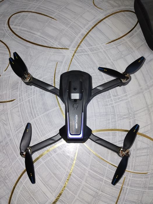 Dron квадрокоптер