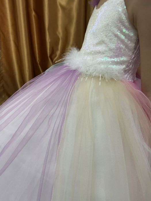 Продам платье пони