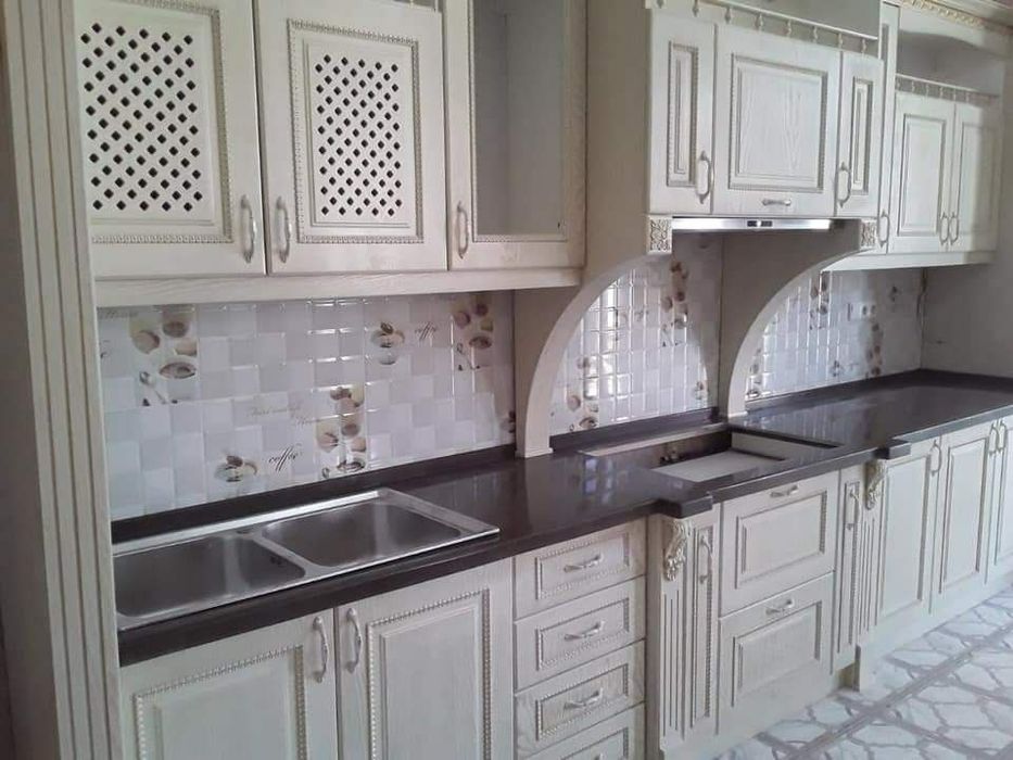 Изготовление кухонных гарнитуров.