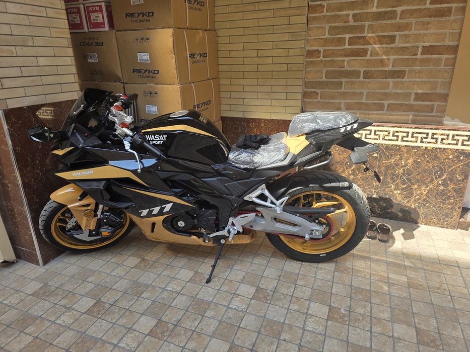 Moto 400 kub yangi 54 km yurgan 2025