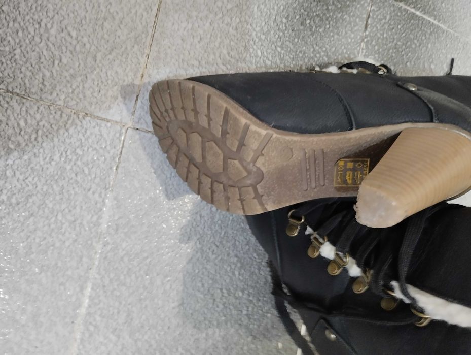 Дамски ботуши номер 36