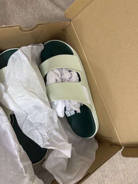 Оригинал мужсккие тапочки ADIDAS