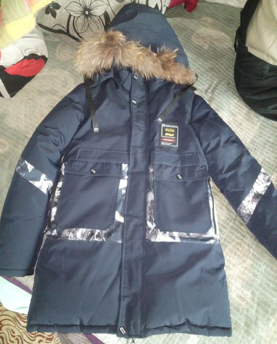 Почти новая зимняя куртка