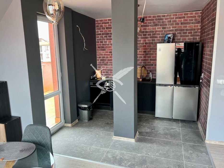 Продава се Многостаен апартамент в София, Хладилника - 195 кв.м за 1513 €/кв.м - Снимка #2