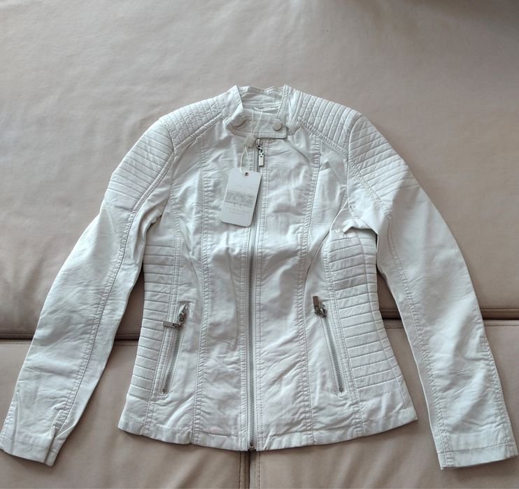 НАМАЛЕНИ 15 € !!! Кожени якета !за размер пишете на лични !