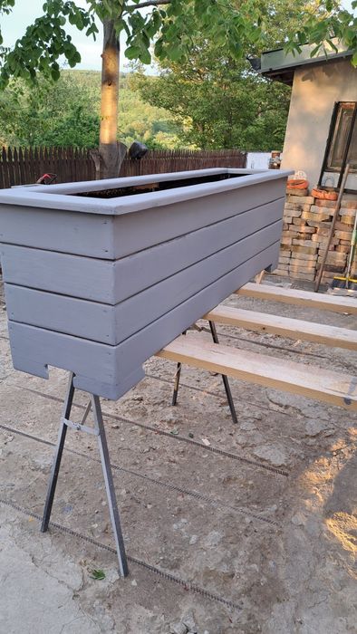 Кашпи дървена по желан размер