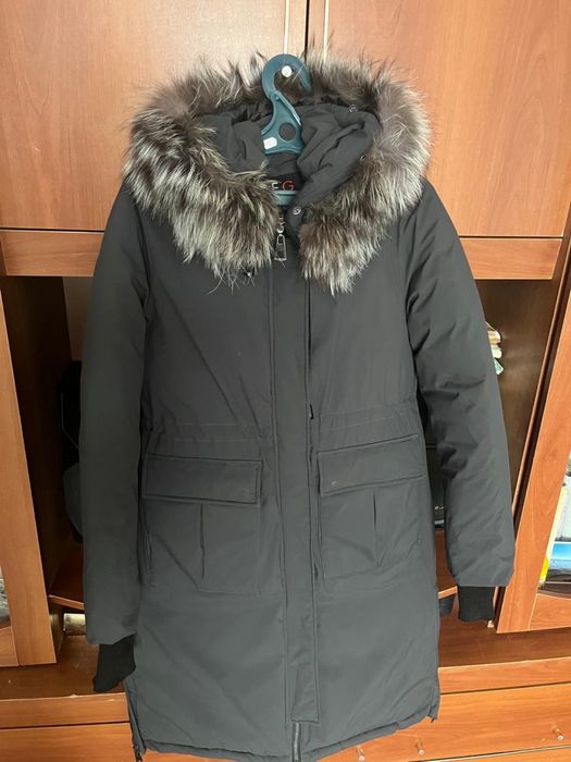 Продам куртку Женская