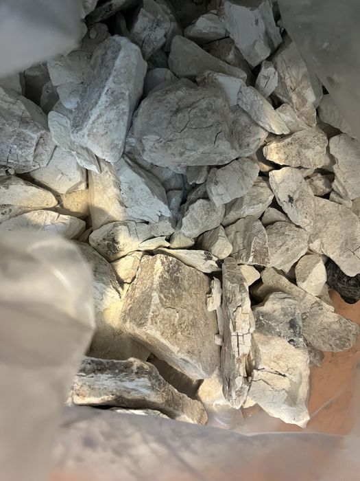 Известь гашонка.Известь комковая.