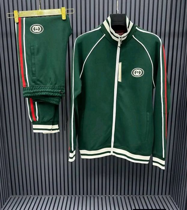 Treninguri de bărbat model nou