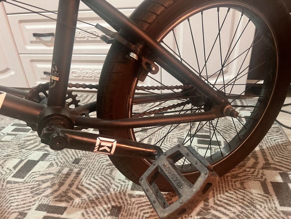 Трюковой велосипед BMX