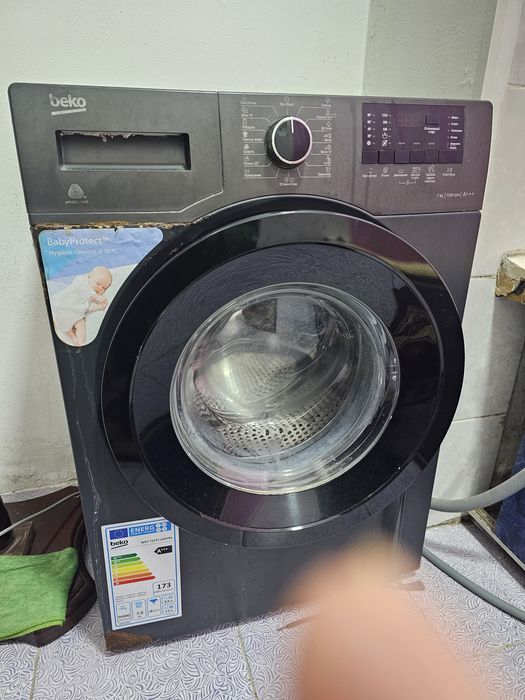 Продам машинку рабочая