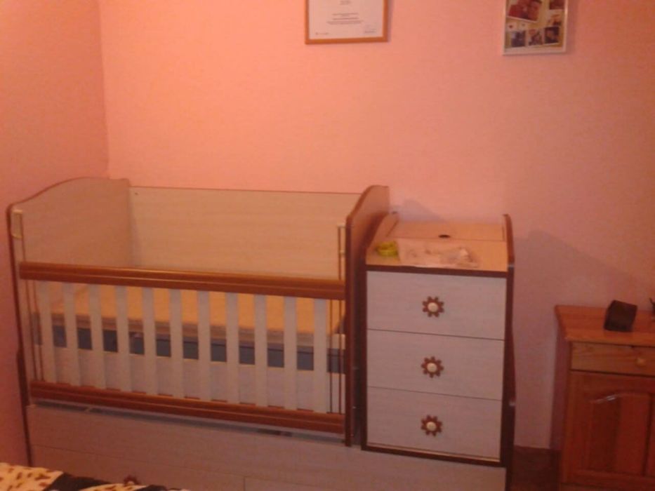 Трянсформиращо се бебешко легло