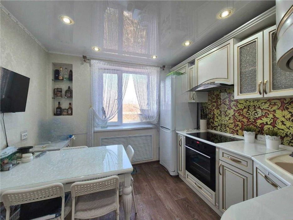 Продам 4 комн квартиру у/ планировки