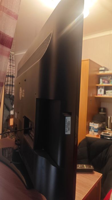 Телевизор LG 42LD420