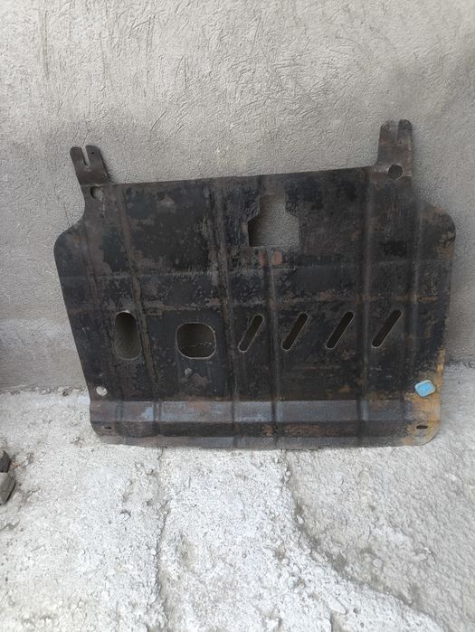 Защита двигателя Kia Rio 2014 г Железный.