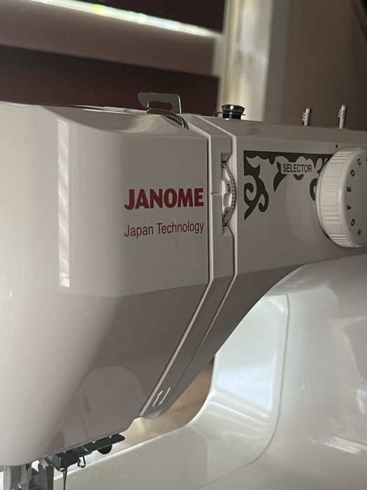 Швейная машина Janome Model 1225S