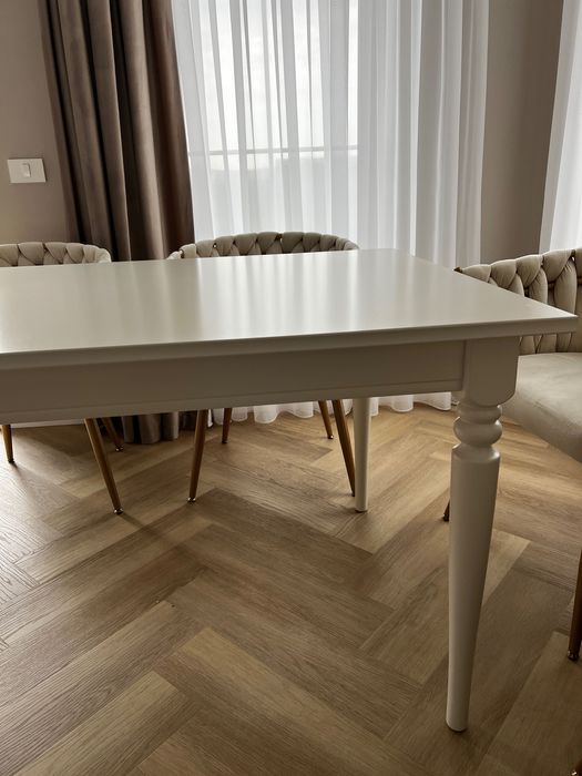 Masa extensibila alba 4-6-8 locuri